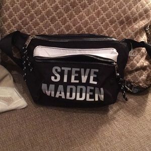 Steve Madden belt bag